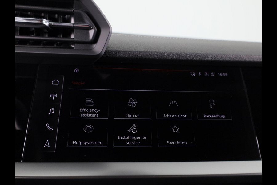 Audi A3 Sportback 35 TFSI S edition 150 pk S-tronic | Verlengde garantie | Navigatie | Trekhaak (afneembaar) | Parkeersensoren achter | Adaptieve cruise control | Audi A3 Sportback 35 TFSI S edition 150 pk S-tronic | Verlengde garantie | Navigatie | Trekhaak (afneembaar) | Parkeersensoren achter | Adaptieve cruise control |