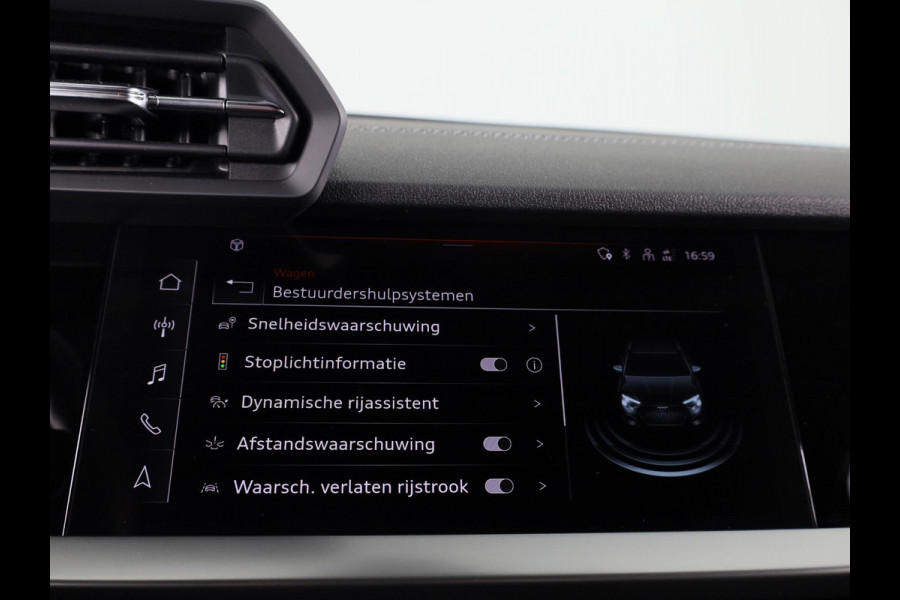 Audi A3 Sportback 35 TFSI S edition 150 pk S-tronic | Verlengde garantie | Navigatie | Trekhaak (afneembaar) | Parkeersensoren achter | Adaptieve cruise control | Audi A3 Sportback 35 TFSI S edition 150 pk S-tronic | Verlengde garantie | Navigatie | Trekhaak (afneembaar) | Parkeersensoren achter | Adaptieve cruise control |