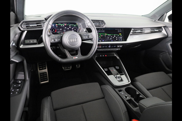 Audi A3 Sportback 35 TFSI S edition 150 pk S-tronic | Verlengde garantie | Navigatie | Trekhaak (afneembaar) | Parkeersensoren achter | Adaptieve cruise control | Audi A3 Sportback 35 TFSI S edition 150 pk S-tronic | Verlengde garantie | Navigatie | Trekhaak (afneembaar) | Parkeersensoren achter | Adaptieve cruise control |