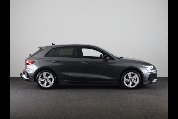 Audi A3 Sportback 35 TFSI S edition 150 pk S-tronic | Verlengde garantie | Navigatie | Trekhaak (afneembaar) | Parkeersensoren achter | Adaptieve cruise control | Audi A3 Sportback 35 TFSI S edition 150 pk S-tronic | Verlengde garantie | Navigatie | Trekhaak (afneembaar) | Parkeersensoren achter | Adaptieve cruise control |