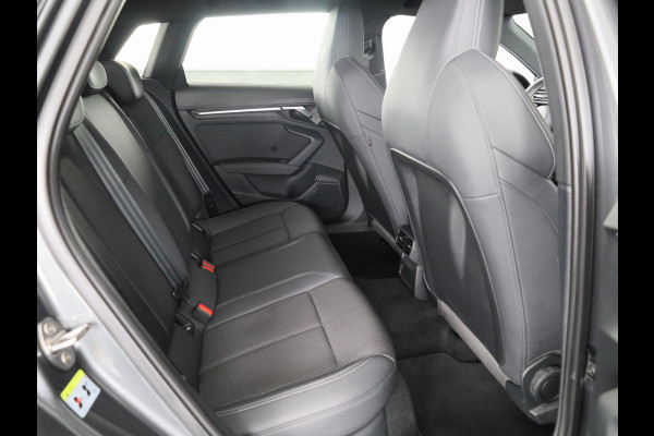 Audi A3 Sportback 35 TFSI S edition 150 pk S-tronic | Verlengde garantie | Navigatie | Trekhaak (afneembaar) | Parkeersensoren achter | Adaptieve cruise control | Audi A3 Sportback 35 TFSI S edition 150 pk S-tronic | Verlengde garantie | Navigatie | Trekhaak (afneembaar) | Parkeersensoren achter | Adaptieve cruise control |