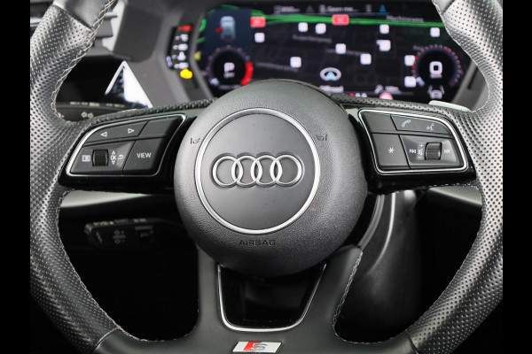 Audi A3 Sportback 35 TFSI S edition 150 pk S-tronic | Verlengde garantie | Navigatie | Trekhaak (afneembaar) | Parkeersensoren achter | Adaptieve cruise control | Audi A3 Sportback 35 TFSI S edition 150 pk S-tronic | Verlengde garantie | Navigatie | Trekhaak (afneembaar) | Parkeersensoren achter | Adaptieve cruise control |