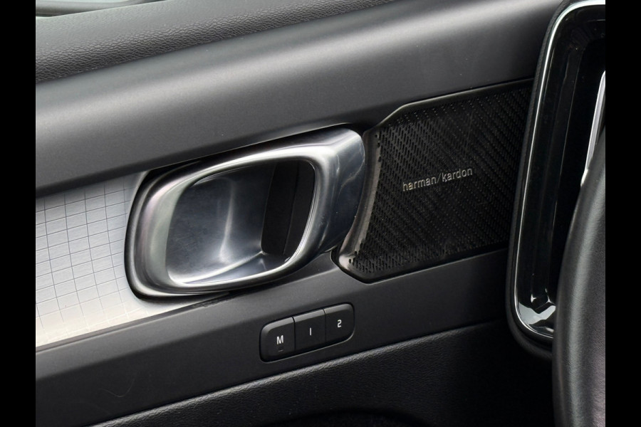 Volvo XC40 1.5 T5 Recharge R-Design Pano|Adap Cruise|Leder|Stuurver Volvo XC40 1.5 T5 Recharge R-Design Pano|Adap Cruise|Leder|Stuurver