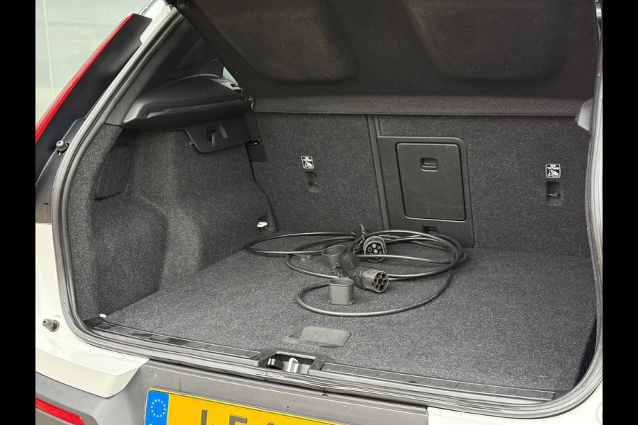Volvo XC40 1.5 T5 Recharge R-Design Pano|Adap Cruise|Leder|Stuurver Volvo XC40 1.5 T5 Recharge R-Design Pano|Adap Cruise|Leder|Stuurver