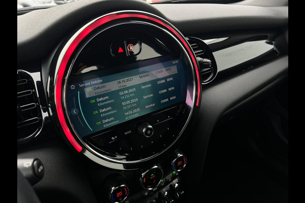 MINI Mini 1.5 Cooper Business Edition NL AUTO | LEDER | CAMERA | DEALER ONDERH | CARPLAY |