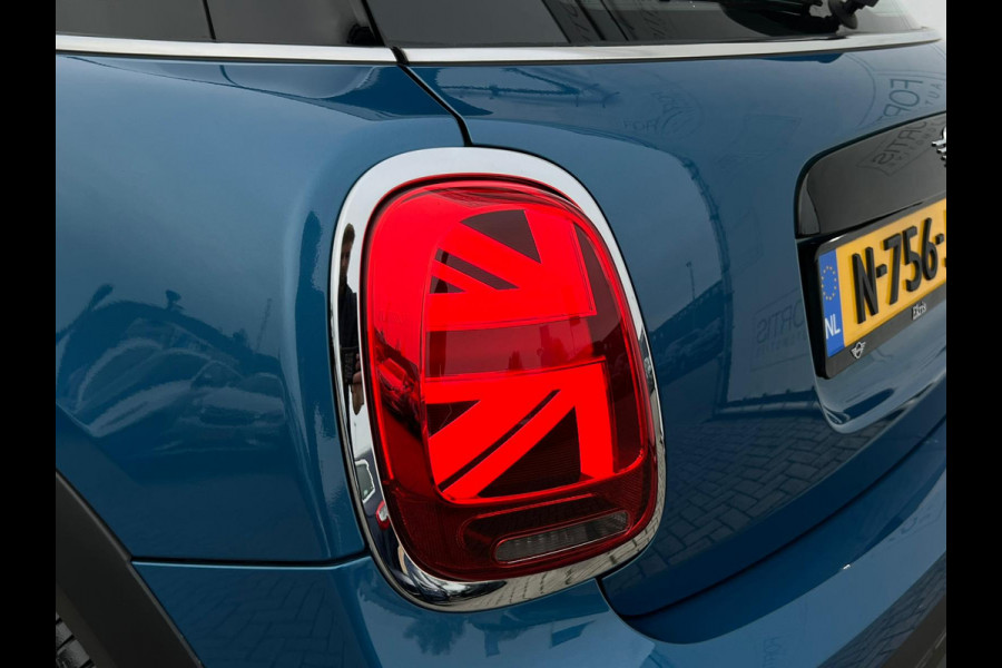 MINI Mini 1.5 Cooper Business Edition NL AUTO | LEDER | CAMERA | DEALER ONDERH | CARPLAY |