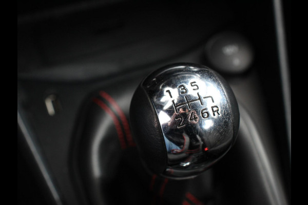 Ford Fiesta 1.0 EcoBoost 125pk mHEV Hybrid ST-Line X Nordic |  Navigatie | Climate Control | Cruise control | Stoelverwarming | Parkeer sensoren | Lichtmetalen velgen Ford Fiesta 1.0 EcoBoost 125pk mHEV Hybrid ST-Line X Nordic |  Navigatie | Climate Control | Cruise control | Stoelverwarming | Parkeer sensoren | Lichtmetalen velgen