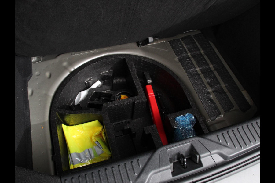 Ford Fiesta 1.0 EcoBoost 125pk mHEV Hybrid ST-Line X Nordic |  Navigatie | Climate Control | Cruise control | Stoelverwarming | Parkeer sensoren | Lichtmetalen velgen Ford Fiesta 1.0 EcoBoost 125pk mHEV Hybrid ST-Line X Nordic |  Navigatie | Climate Control | Cruise control | Stoelverwarming | Parkeer sensoren | Lichtmetalen velgen