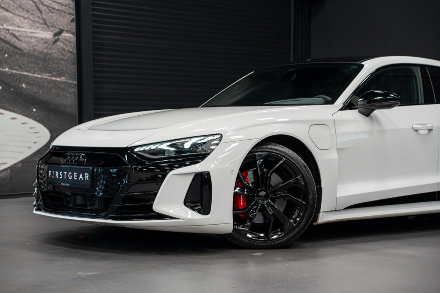 Audi e-tron GT GT 93 kWh *Luchtvering / BTW / Panorama / Warmtepomp / Surround-view / Keyless* Audi e-tron GT GT 93 kWh *Luchtvering / BTW / Panorama / Warmtepomp / Surround-view / Keyless*