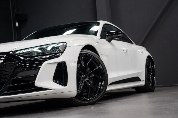 Audi e-tron GT GT 93 kWh *Luchtvering / BTW / Panorama / Warmtepomp / Surround-view / Keyless* Audi e-tron GT GT 93 kWh *Luchtvering / BTW / Panorama / Warmtepomp / Surround-view / Keyless*