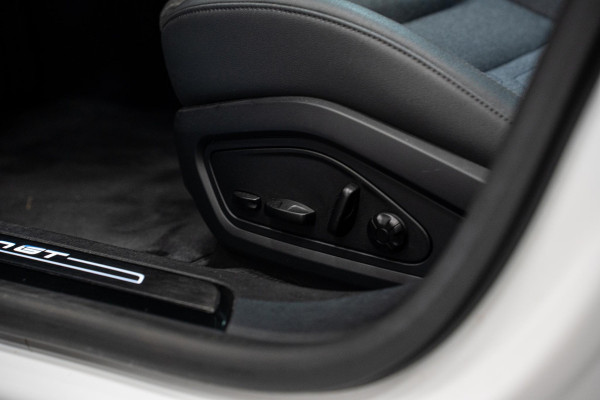Audi e-tron GT GT 93 kWh *Luchtvering / BTW / Panorama / Warmtepomp / Surround-view / Keyless* Audi e-tron GT GT 93 kWh *Luchtvering / BTW / Panorama / Warmtepomp / Surround-view / Keyless*