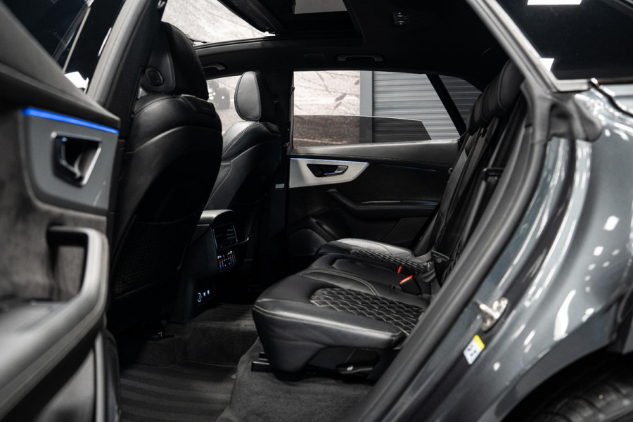 Audi Q8 55 TFSI quattro Pro Line Plus *Bang & Olufsen Advanced / Vierwiel-besturing / Soft-Close / Nachtzicht / Surround-View* Audi Q8 55 TFSI quattro Pro Line Plus *Bang & Olufsen Advanced / Vierwiel-besturing / Soft-Close / Nachtzicht / Surround-View*