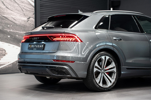 Audi Q8 55 TFSI quattro Pro Line Plus *Bang & Olufsen Advanced / Vierwiel-besturing / Soft-Close / Nachtzicht / Surround-View* Audi Q8 55 TFSI quattro Pro Line Plus *Bang & Olufsen Advanced / Vierwiel-besturing / Soft-Close / Nachtzicht / Surround-View*