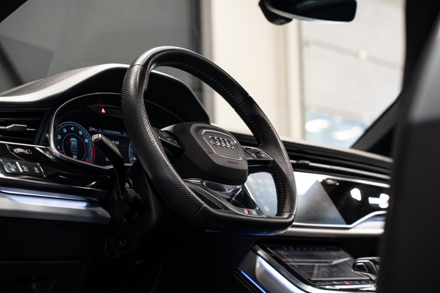 Audi Q8 55 TFSI quattro Pro Line Plus *Bang & Olufsen Advanced / Vierwiel-besturing / Soft-Close / Nachtzicht / Surround-View* Audi Q8 55 TFSI quattro Pro Line Plus *Bang & Olufsen Advanced / Vierwiel-besturing / Soft-Close / Nachtzicht / Surround-View*