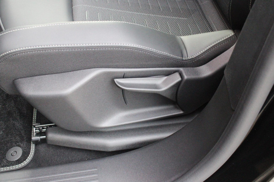 Peugeot 3008 1.2 Hybrid 145PK GT | ELEKTRISCH BEDIENBARE ACHTERKLEP | NAVIGATIE | DRAADLOZE APPLE CARPLAY/ANDROID AUTO | SFEER VERLICHTING | ACHTERUITRIJ CAMERA | PARKEERSENSOREN VOOR EN ACHTER | FULL LED KOPLAMPEN | KEYLESS ENTRY/START | ADAPTIVE CRUISE CONTROL | STOEL/STUUR VERWARMING | LICHTMETALEN VELGEN 19" | DAB+ RADIO | Peugeot 3008 1.2 Hybrid 145PK GT | ELEKTRISCH BEDIENBARE ACHTERKLEP | NAVIGATIE | DRAADLOZE APPLE CARPLAY/ANDROID AUTO | SFEER VERLICHTING | ACHTERUITRIJ CAMERA | PARKEERSENSOREN VOOR EN ACHTER | FULL LED KOPLAMPEN | KEYLESS ENTRY/START | ADAPTIVE CRUISE CONTROL | STOEL/STUUR VERWARMING | LICHTMETALEN VELGEN 19" | DAB+ RADIO |