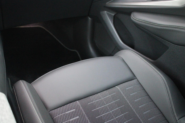 Peugeot 3008 1.2 Hybrid 145PK GT | ELEKTRISCH BEDIENBARE ACHTERKLEP | NAVIGATIE | DRAADLOZE APPLE CARPLAY/ANDROID AUTO | SFEER VERLICHTING | ACHTERUITRIJ CAMERA | PARKEERSENSOREN VOOR EN ACHTER | FULL LED KOPLAMPEN | KEYLESS ENTRY/START | ADAPTIVE CRUISE CONTROL | STOEL/STUUR VERWARMING | LICHTMETALEN VELGEN 19" | DAB+ RADIO | Peugeot 3008 1.2 Hybrid 145PK GT | ELEKTRISCH BEDIENBARE ACHTERKLEP | NAVIGATIE | DRAADLOZE APPLE CARPLAY/ANDROID AUTO | SFEER VERLICHTING | ACHTERUITRIJ CAMERA | PARKEERSENSOREN VOOR EN ACHTER | FULL LED KOPLAMPEN | KEYLESS ENTRY/START | ADAPTIVE CRUISE CONTROL | STOEL/STUUR VERWARMING | LICHTMETALEN VELGEN 19" | DAB+ RADIO |