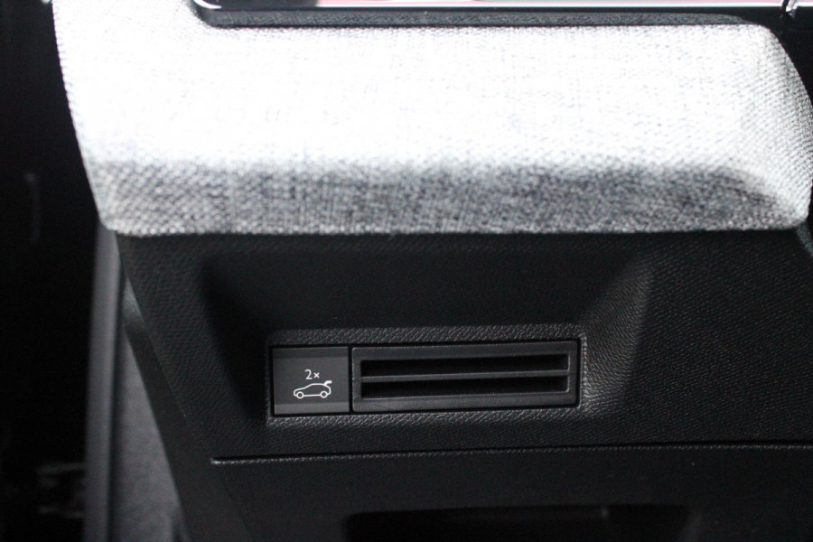 Peugeot 3008 1.2 Hybrid 145PK GT | ELEKTRISCH BEDIENBARE ACHTERKLEP | NAVIGATIE | DRAADLOZE APPLE CARPLAY/ANDROID AUTO | SFEER VERLICHTING | ACHTERUITRIJ CAMERA | PARKEERSENSOREN VOOR EN ACHTER | FULL LED KOPLAMPEN | KEYLESS ENTRY/START | ADAPTIVE CRUISE CONTROL | STOEL/STUUR VERWARMING | LICHTMETALEN VELGEN 19" | DAB+ RADIO | Peugeot 3008 1.2 Hybrid 145PK GT | ELEKTRISCH BEDIENBARE ACHTERKLEP | NAVIGATIE | DRAADLOZE APPLE CARPLAY/ANDROID AUTO | SFEER VERLICHTING | ACHTERUITRIJ CAMERA | PARKEERSENSOREN VOOR EN ACHTER | FULL LED KOPLAMPEN | KEYLESS ENTRY/START | ADAPTIVE CRUISE CONTROL | STOEL/STUUR VERWARMING | LICHTMETALEN VELGEN 19" | DAB+ RADIO |