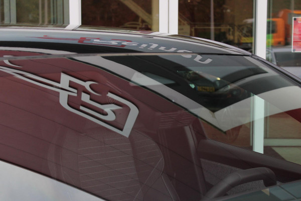 Peugeot 3008 1.2 Hybrid 145PK GT | ELEKTRISCH BEDIENBARE ACHTERKLEP | NAVIGATIE | DRAADLOZE APPLE CARPLAY/ANDROID AUTO | SFEER VERLICHTING | ACHTERUITRIJ CAMERA | PARKEERSENSOREN VOOR EN ACHTER | FULL LED KOPLAMPEN | KEYLESS ENTRY/START | ADAPTIVE CRUISE CONTROL | STOEL/STUUR VERWARMING | LICHTMETALEN VELGEN 19" | DAB+ RADIO | Peugeot 3008 1.2 Hybrid 145PK GT | ELEKTRISCH BEDIENBARE ACHTERKLEP | NAVIGATIE | DRAADLOZE APPLE CARPLAY/ANDROID AUTO | SFEER VERLICHTING | ACHTERUITRIJ CAMERA | PARKEERSENSOREN VOOR EN ACHTER | FULL LED KOPLAMPEN | KEYLESS ENTRY/START | ADAPTIVE CRUISE CONTROL | STOEL/STUUR VERWARMING | LICHTMETALEN VELGEN 19" | DAB+ RADIO |