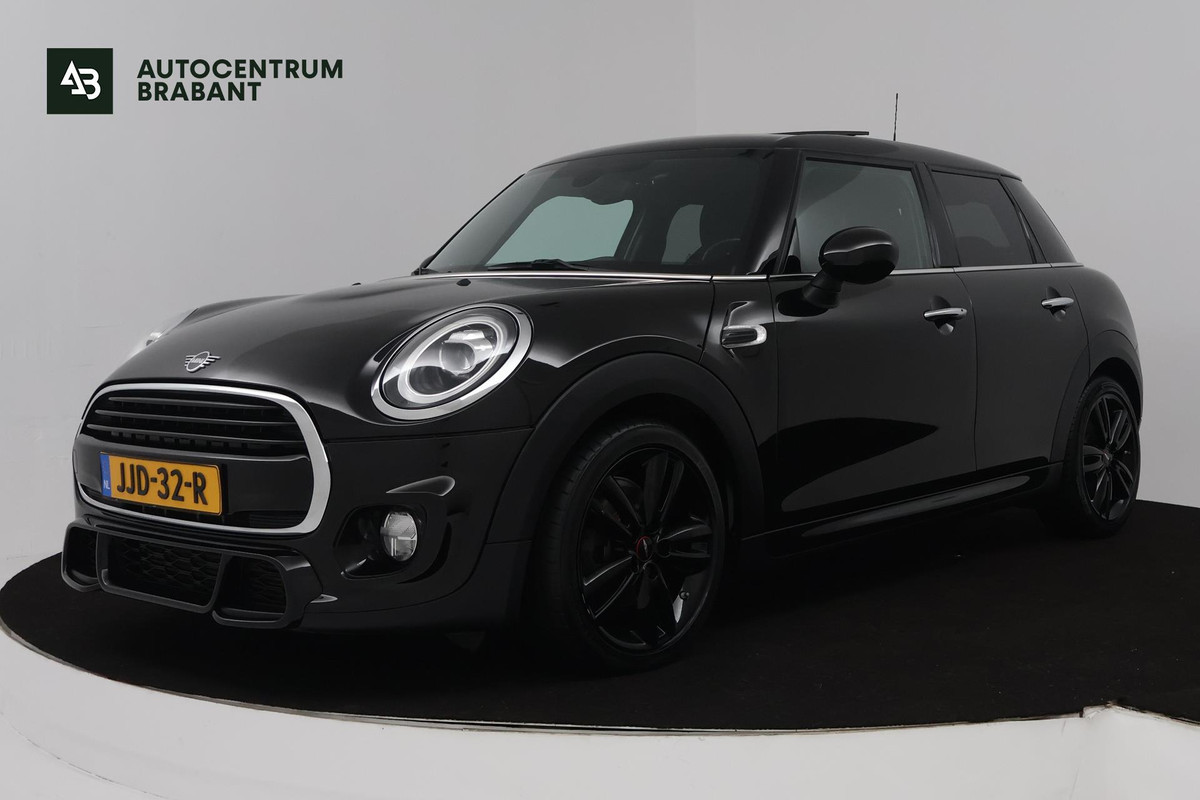 MINI Mini 1.5 Cooper Business Edition (PANORAMADAK, STOELVERWARMING, H&K AUDIO, SFEERVERLICHTING, CARPLAY NAVIGATIE, SENSOREN)