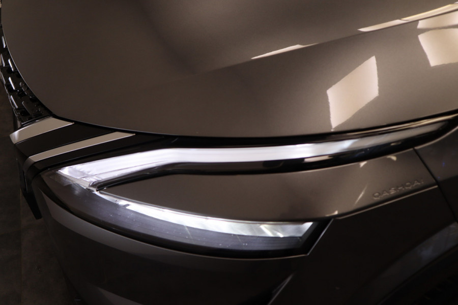 Nissan QASHQAI 1.3 MHEV Xtronic Premiere Edition Panoramadak 18"lmv 1800kg Trekgewicht!