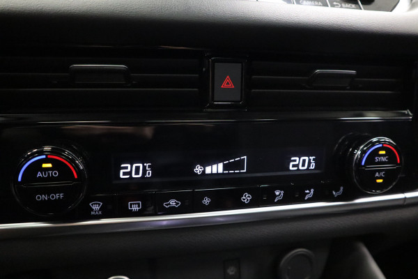 Nissan QASHQAI 1.3 MHEV Xtronic Premiere Edition Panoramadak 18"lmv 1800kg Trekgewicht!