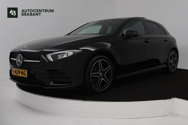Mercedes-Benz A-Klasse 250 e Business Solution AMG Limited (PANORAMADAK, SFEERVERLICHTING, STOELVERWARMING, ACHTERUITRIJCAMERA)