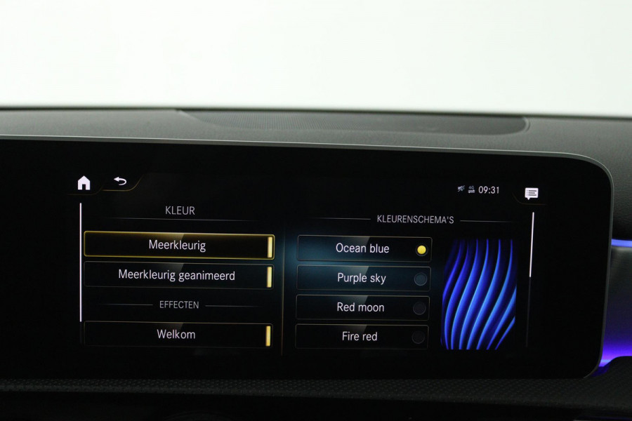 Mercedes-Benz A-Klasse 250 e Business Solution AMG Limited (PANORAMADAK, SFEERVERLICHTING, STOELVERWARMING, ACHTERUITRIJCAMERA)