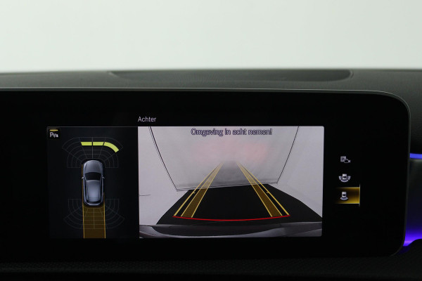 Mercedes-Benz A-Klasse 250 e Business Solution AMG Limited (PANORAMADAK, SFEERVERLICHTING, STOELVERWARMING, ACHTERUITRIJCAMERA)