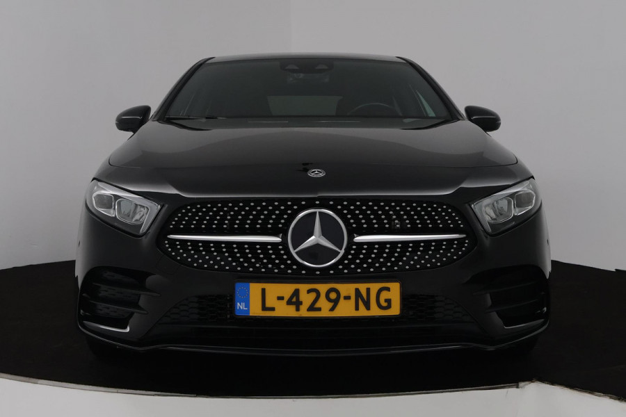 Mercedes-Benz A-Klasse 250 e Business Solution AMG Limited (PANORAMADAK, SFEERVERLICHTING, STOELVERWARMING, ACHTERUITRIJCAMERA)
