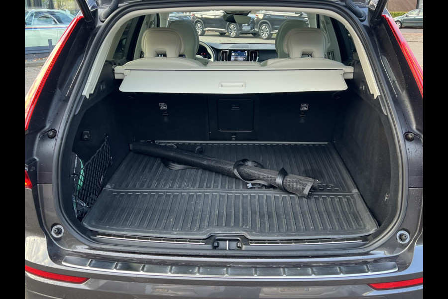 Volvo XC60 2.0 T6 Plug-in hybrid AWD Inscription Expression Mega Vol! 360° Camera | Harman Kardon | Leder | Stoel+Stuurverwarming | Panoramadak | Trekhaak | 12 mnd Bovag Garantie
