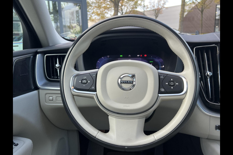 Volvo XC60 2.0 T6 Plug-in hybrid AWD Inscription Expression Mega Vol! 360° Camera | Harman Kardon | Leder | Stoel+Stuurverwarming | Panoramadak | Trekhaak | 12 mnd Bovag Garantie