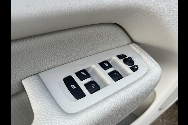 Volvo XC60 2.0 T6 Plug-in hybrid AWD Inscription Expression Mega Vol! 360° Camera | Harman Kardon | Leder | Stoel+Stuurverwarming | Panoramadak | Trekhaak | 12 mnd Bovag Garantie