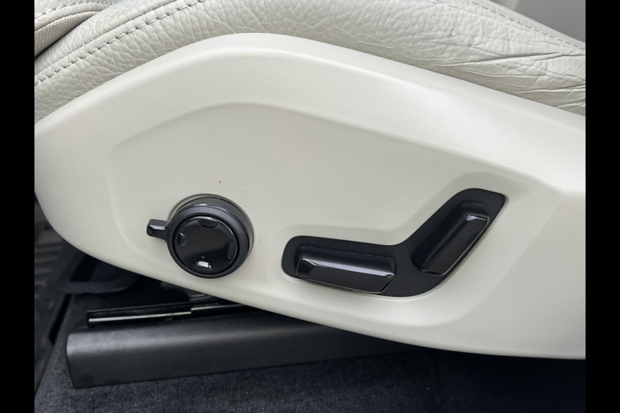 Volvo XC60 2.0 T6 Plug-in hybrid AWD Inscription Expression Mega Vol! 360° Camera | Harman Kardon | Leder | Stoel+Stuurverwarming | Panoramadak | Trekhaak | 12 mnd Bovag Garantie