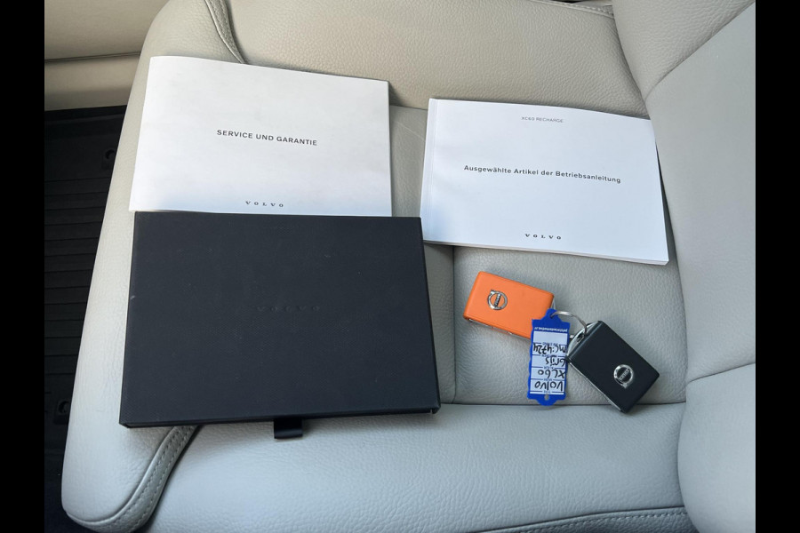 Volvo XC60 2.0 T6 Plug-in hybrid AWD Inscription Expression Mega Vol! 360° Camera | Harman Kardon | Leder | Stoel+Stuurverwarming | Panoramadak | Trekhaak | 12 mnd Bovag Garantie