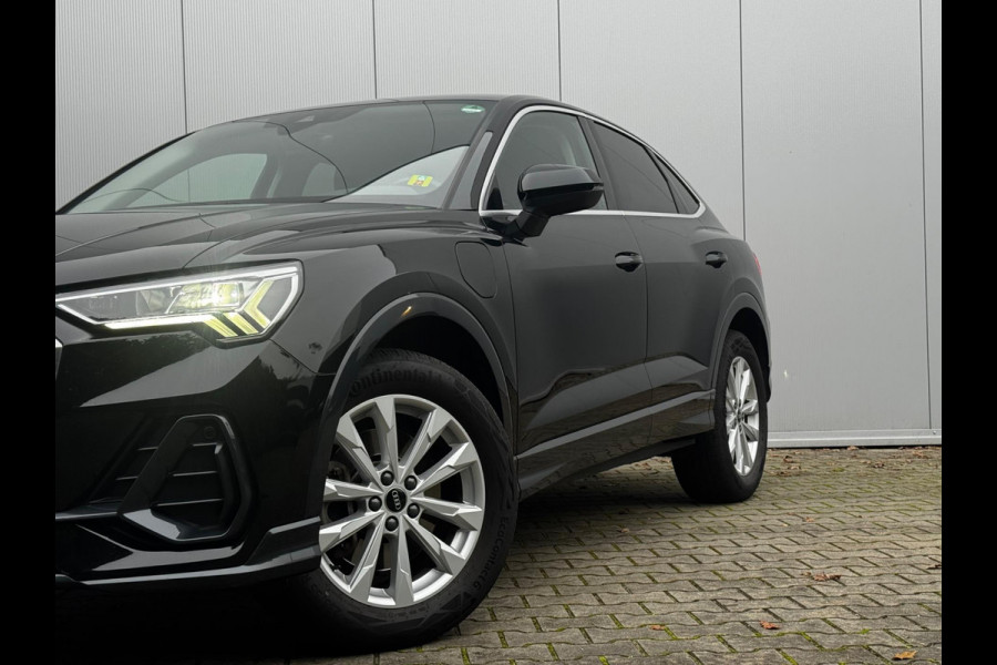 Audi Q3 Sportback 45TFSIe ADVANCE EDITION ADAPTIVE CRUISE CARPLAY EERSTE EIGENAAR NAP BTW Audi Q3 Sportback 45TFSIe ADVANCE EDITION ADAPTIVE CRUISE CARPLAY EERSTE EIGENAAR NAP BTW