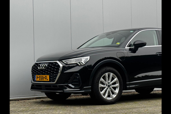 Audi Q3 Sportback 45TFSIe ADVANCE EDITION ADAPTIVE CRUISE CARPLAY EERSTE EIGENAAR NAP BTW Audi Q3 Sportback 45TFSIe ADVANCE EDITION ADAPTIVE CRUISE CARPLAY EERSTE EIGENAAR NAP BTW