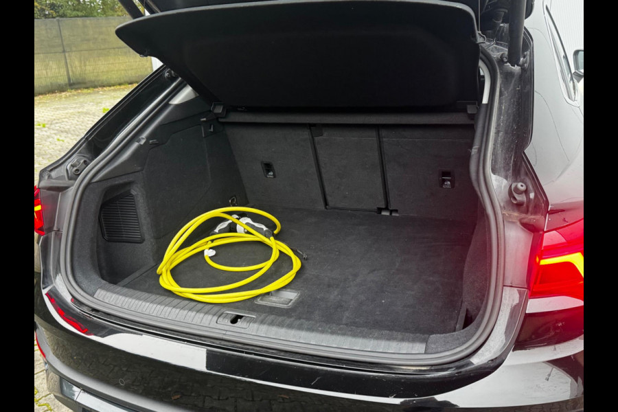 Audi Q3 Sportback 45TFSIe ADVANCE EDITION ADAPTIVE CRUISE CARPLAY EERSTE EIGENAAR NAP BTW Audi Q3 Sportback 45TFSIe ADVANCE EDITION ADAPTIVE CRUISE CARPLAY EERSTE EIGENAAR NAP BTW