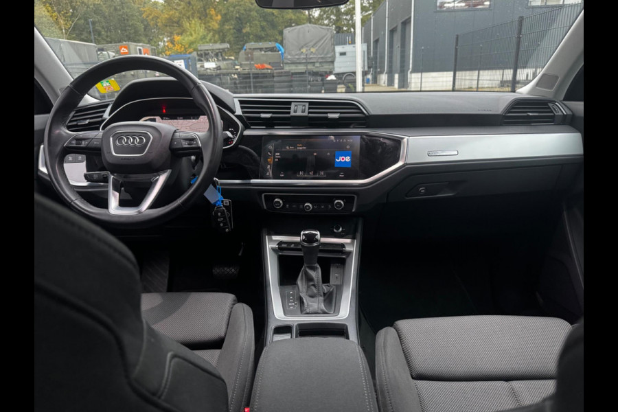 Audi Q3 Sportback 45TFSIe ADVANCE EDITION ADAPTIVE CRUISE CARPLAY EERSTE EIGENAAR NAP BTW Audi Q3 Sportback 45TFSIe ADVANCE EDITION ADAPTIVE CRUISE CARPLAY EERSTE EIGENAAR NAP BTW