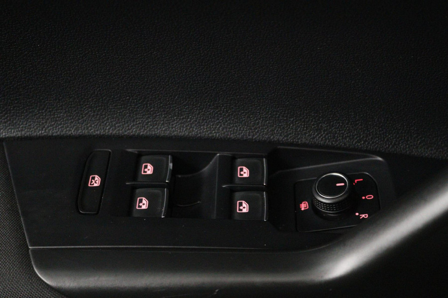 Volkswagen Polo 1.0 TSI Comfortline (CRUISE CONTROL ADAPTIEF, NAVIGATIE CARPLAY, BLUETOOTH) Volkswagen Polo 1.0 TSI Comfortline (CRUISE CONTROL ADAPTIEF, NAVIGATIE CARPLAY, BLUETOOTH)