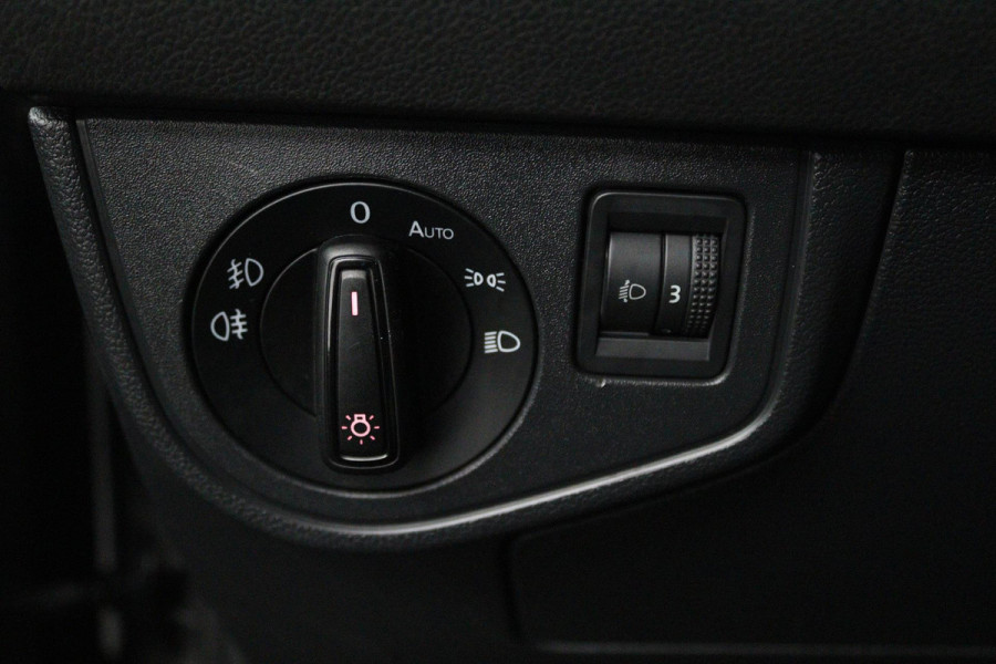 Volkswagen Polo 1.0 TSI Comfortline (CRUISE CONTROL ADAPTIEF, NAVIGATIE CARPLAY, BLUETOOTH) Volkswagen Polo 1.0 TSI Comfortline (CRUISE CONTROL ADAPTIEF, NAVIGATIE CARPLAY, BLUETOOTH)