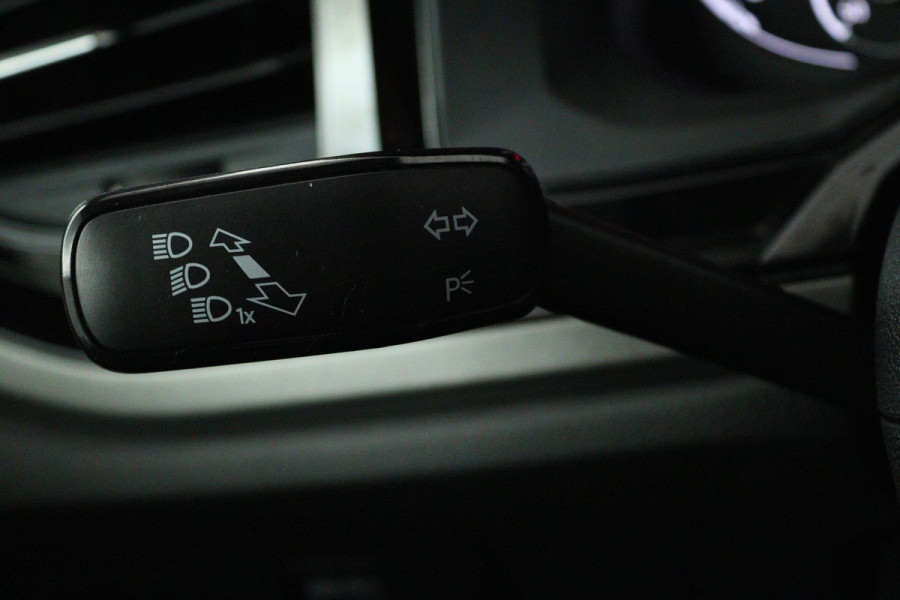 Volkswagen Polo 1.0 TSI Comfortline (CRUISE CONTROL ADAPTIEF, NAVIGATIE CARPLAY, BLUETOOTH) Volkswagen Polo 1.0 TSI Comfortline (CRUISE CONTROL ADAPTIEF, NAVIGATIE CARPLAY, BLUETOOTH)