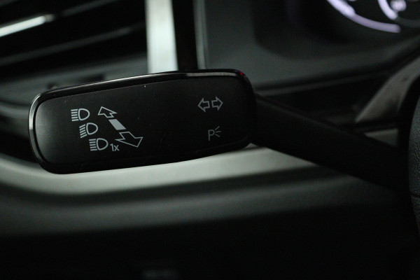 Volkswagen Polo 1.0 TSI Comfortline (CRUISE CONTROL ADAPTIEF, NAVIGATIE CARPLAY, BLUETOOTH) Volkswagen Polo 1.0 TSI Comfortline (CRUISE CONTROL ADAPTIEF, NAVIGATIE CARPLAY, BLUETOOTH)