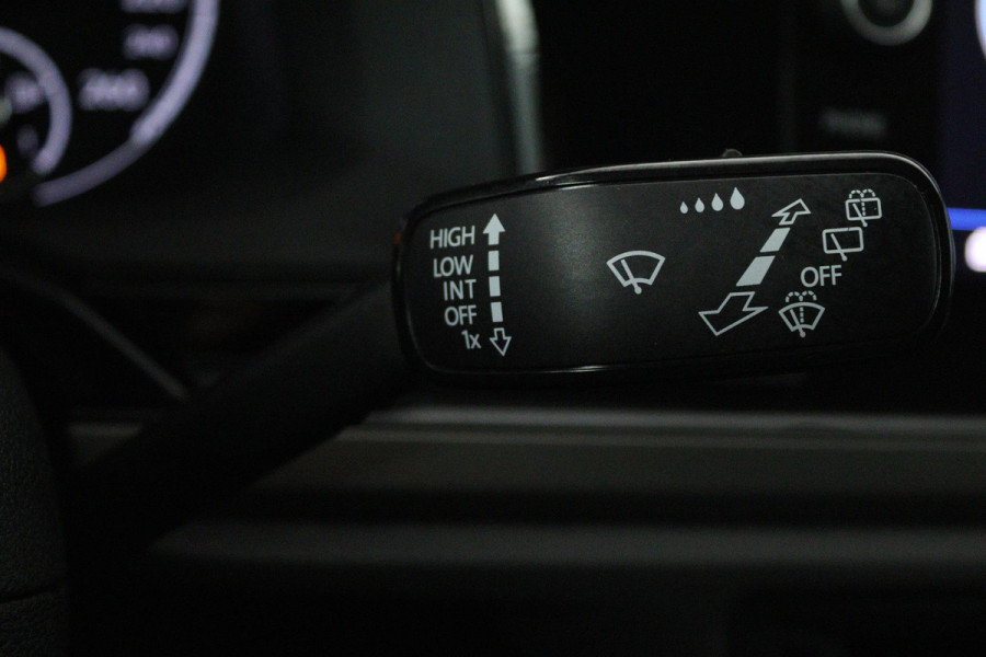 Volkswagen Polo 1.0 TSI Comfortline (CRUISE CONTROL ADAPTIEF, NAVIGATIE CARPLAY, BLUETOOTH) Volkswagen Polo 1.0 TSI Comfortline (CRUISE CONTROL ADAPTIEF, NAVIGATIE CARPLAY, BLUETOOTH)