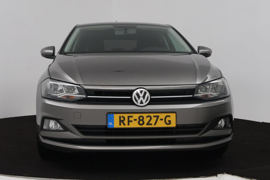 Volkswagen Polo 1.0 TSI Comfortline (CRUISE CONTROL ADAPTIEF, NAVIGATIE CARPLAY, BLUETOOTH) Volkswagen Polo 1.0 TSI Comfortline (CRUISE CONTROL ADAPTIEF, NAVIGATIE CARPLAY, BLUETOOTH)
