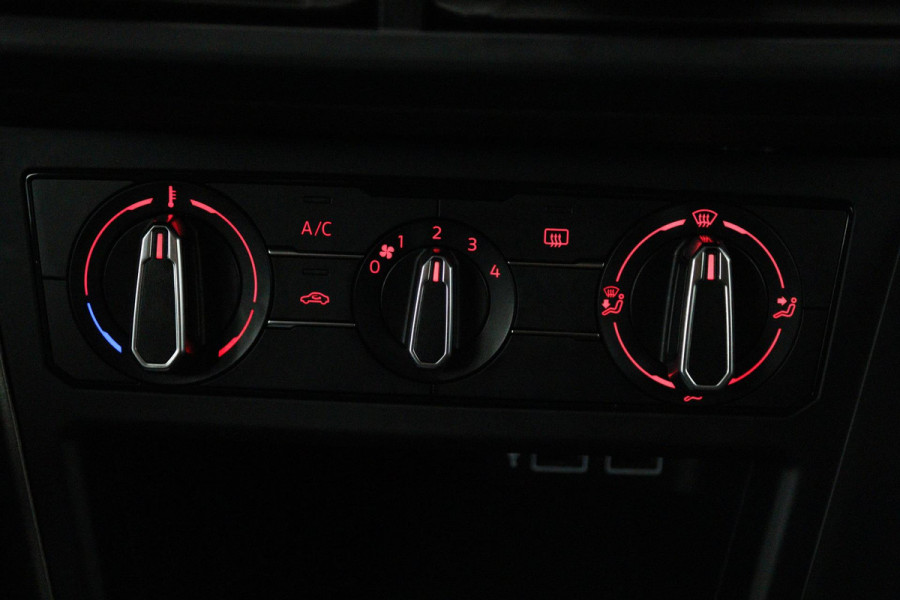 Volkswagen Polo 1.0 TSI Comfortline (CRUISE CONTROL ADAPTIEF, NAVIGATIE CARPLAY, BLUETOOTH) Volkswagen Polo 1.0 TSI Comfortline (CRUISE CONTROL ADAPTIEF, NAVIGATIE CARPLAY, BLUETOOTH)