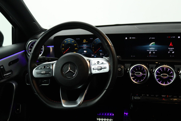 Mercedes-Benz A-Klasse 250 e Business Solution AMG Limited (PANORAMADAK, STOELVERWARMING, SFEERVERLICHTING, ELEKTR STOELEN)