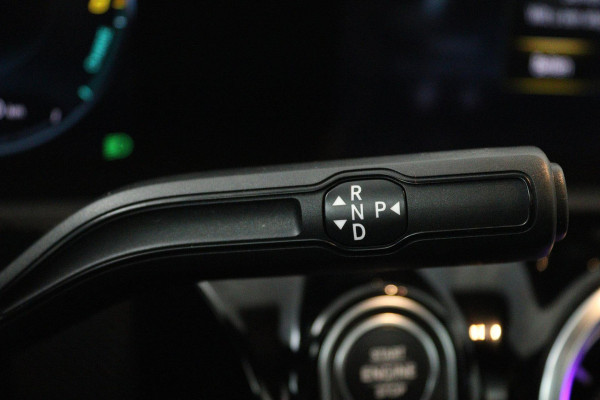 Mercedes-Benz A-Klasse 250 e Business Solution AMG Limited (PANORAMADAK, STOELVERWARMING, SFEERVERLICHTING, ELEKTR STOELEN)
