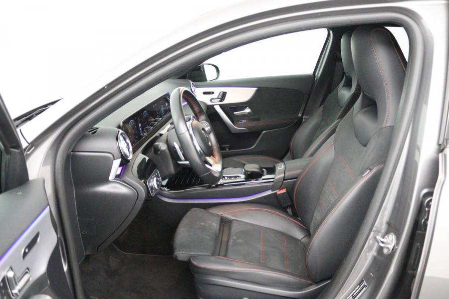 Mercedes-Benz A-Klasse 250 e Business Solution AMG Limited (PANORAMADAK, STOELVERWARMING, SFEERVERLICHTING, ELEKTR STOELEN)