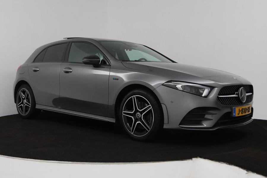 Mercedes-Benz A-Klasse 250 e Business Solution AMG Limited (PANORAMADAK, STOELVERWARMING, SFEERVERLICHTING, ELEKTR STOELEN)