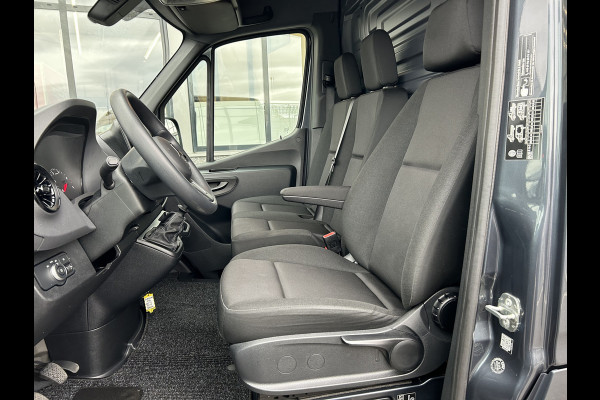 Mercedes-Benz Sprinter 317 CDI L2 H2 MBUX / Camera / Carplay navigatie / Cruise control / Airco Mercedes-Benz Sprinter 317 CDI L2 H2 MBUX / Camera / Carplay navigatie / Cruise control / Airco